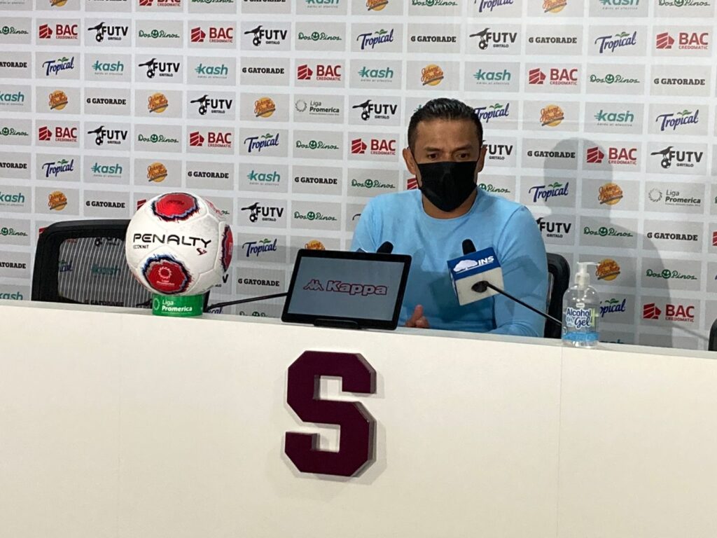 Walter Centeno afirmó que el fútbol nacional va en decadencia