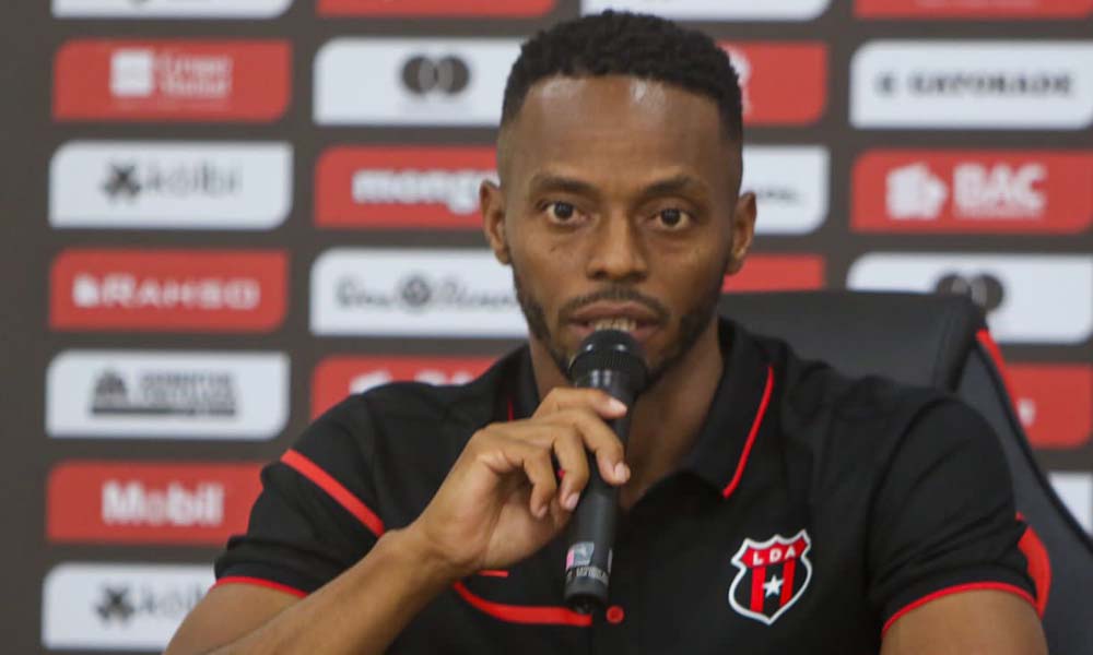 Junior Díaz asegura que escuchan las críticas de aquellos que están empapados de fútbol. Foto: LDA