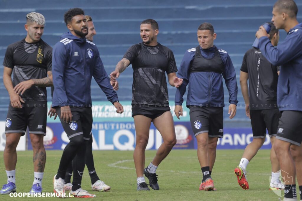 En el Cartaginés consideran que deben tener convocados a la tricolor. Foto: CSC