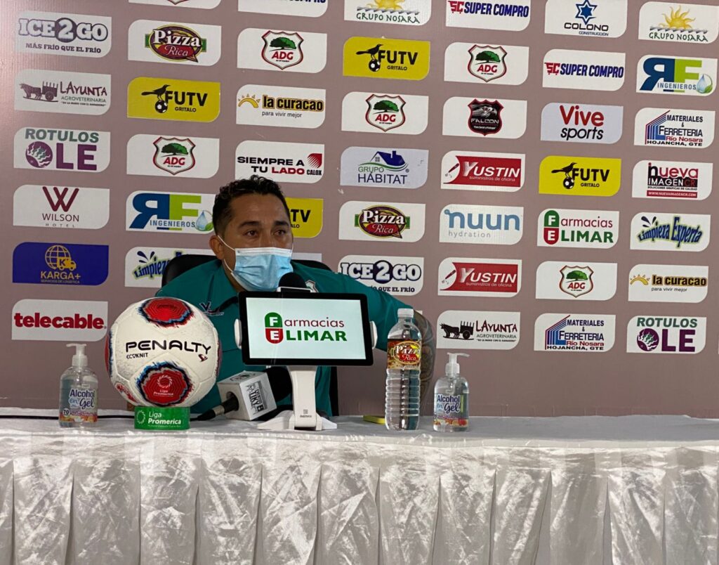 Yosimar Arias no se guardó nada contra el arbitraje tras juego ante Saprissa