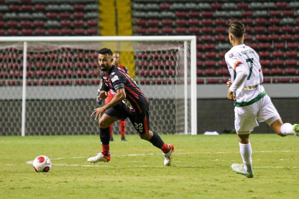 Alajuelense buscará consolidarse en la cima ante Guanacasteca. Foto: LDA