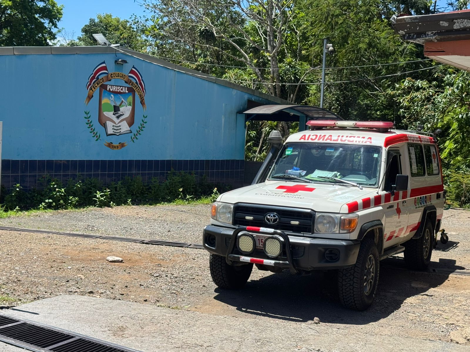 OIJ descarta presencia de explosivo en cercanías de Colegio de Puriscal