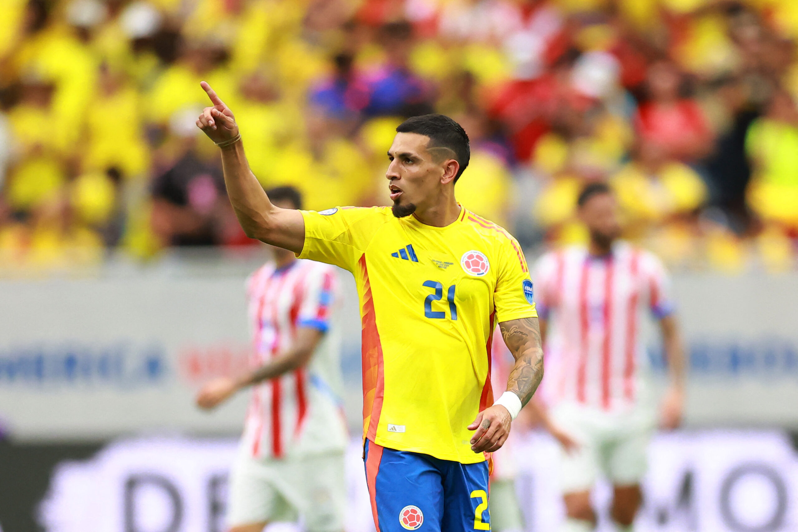 Ni Luis Díaz ni James Rodríguez, Daniel Muñoz le da la clasificación a Colombia