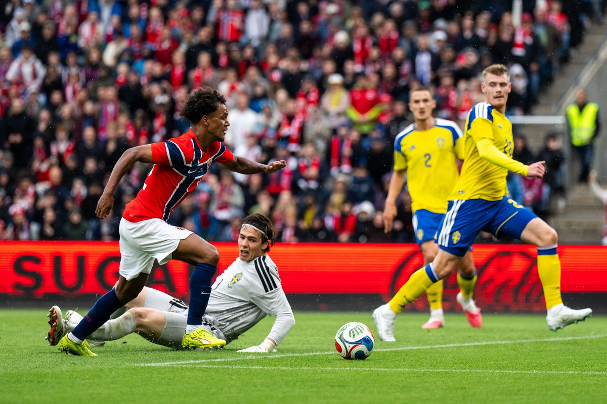 Sin Haaland, Noruega se impuso 3-1 a la Suecia de Alexander Isak