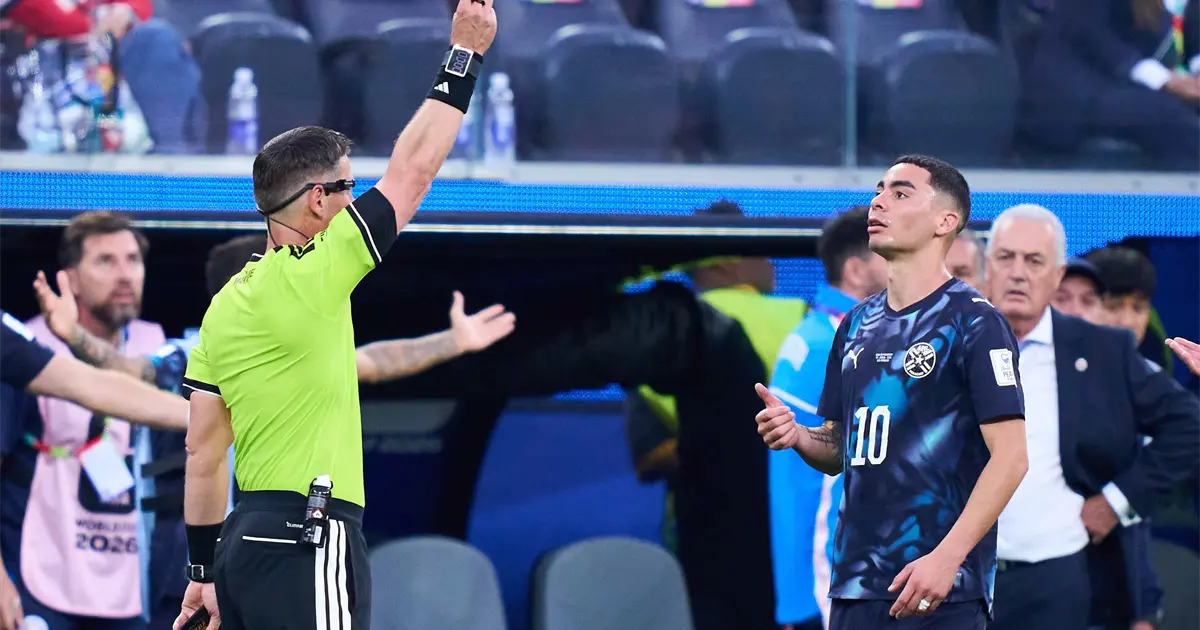 Gustavo Alfaro a Miguel Almirón: “Le hubieses dicho de todo en guaraní”