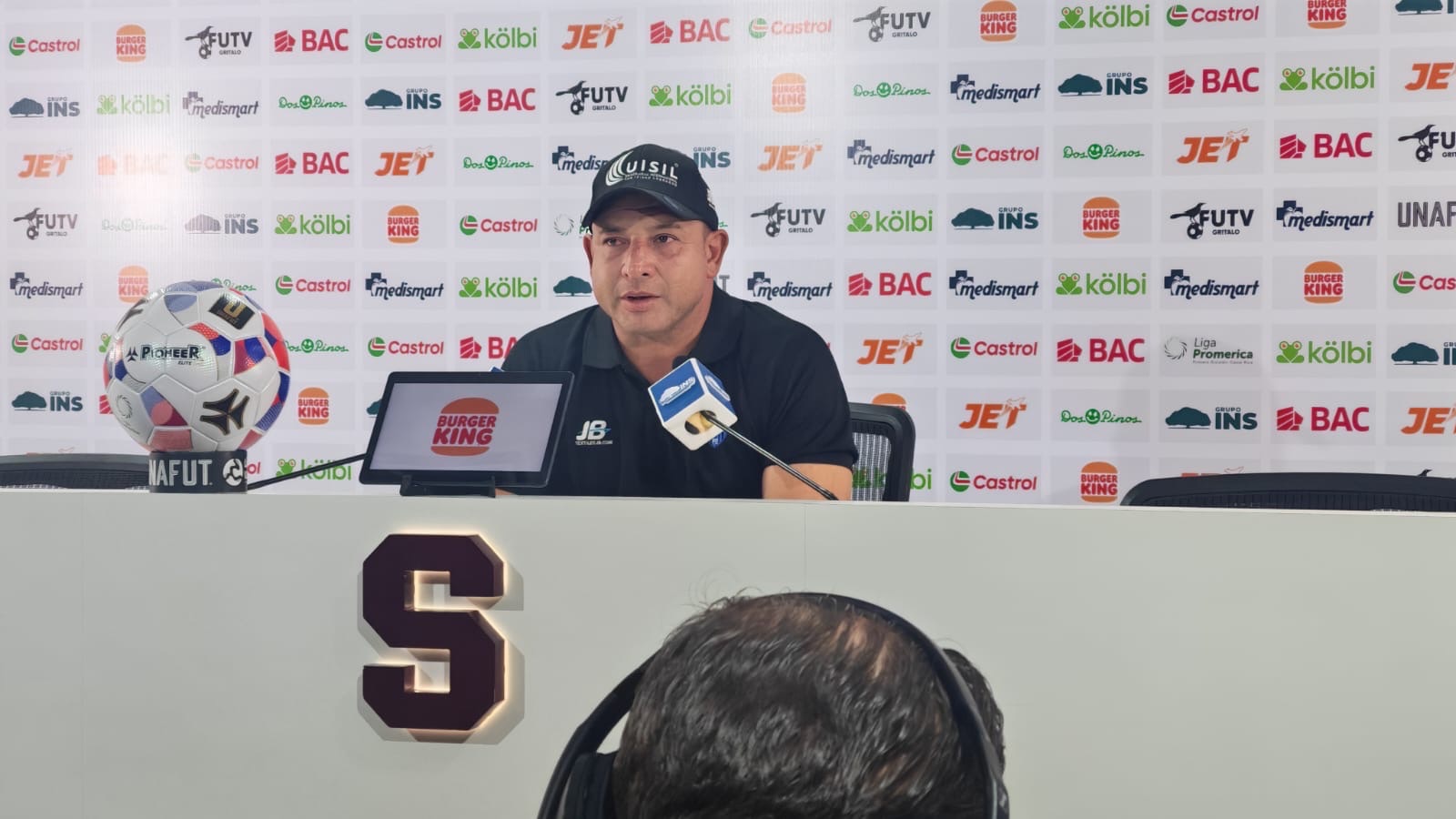 Robert Arias: «Este no es mi equipo en esos diez minutos»