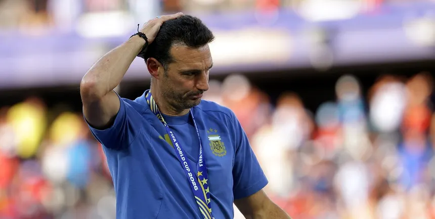 Lionel Scaloni rompió en llanto tras perder la final: «Me duele en el alma»