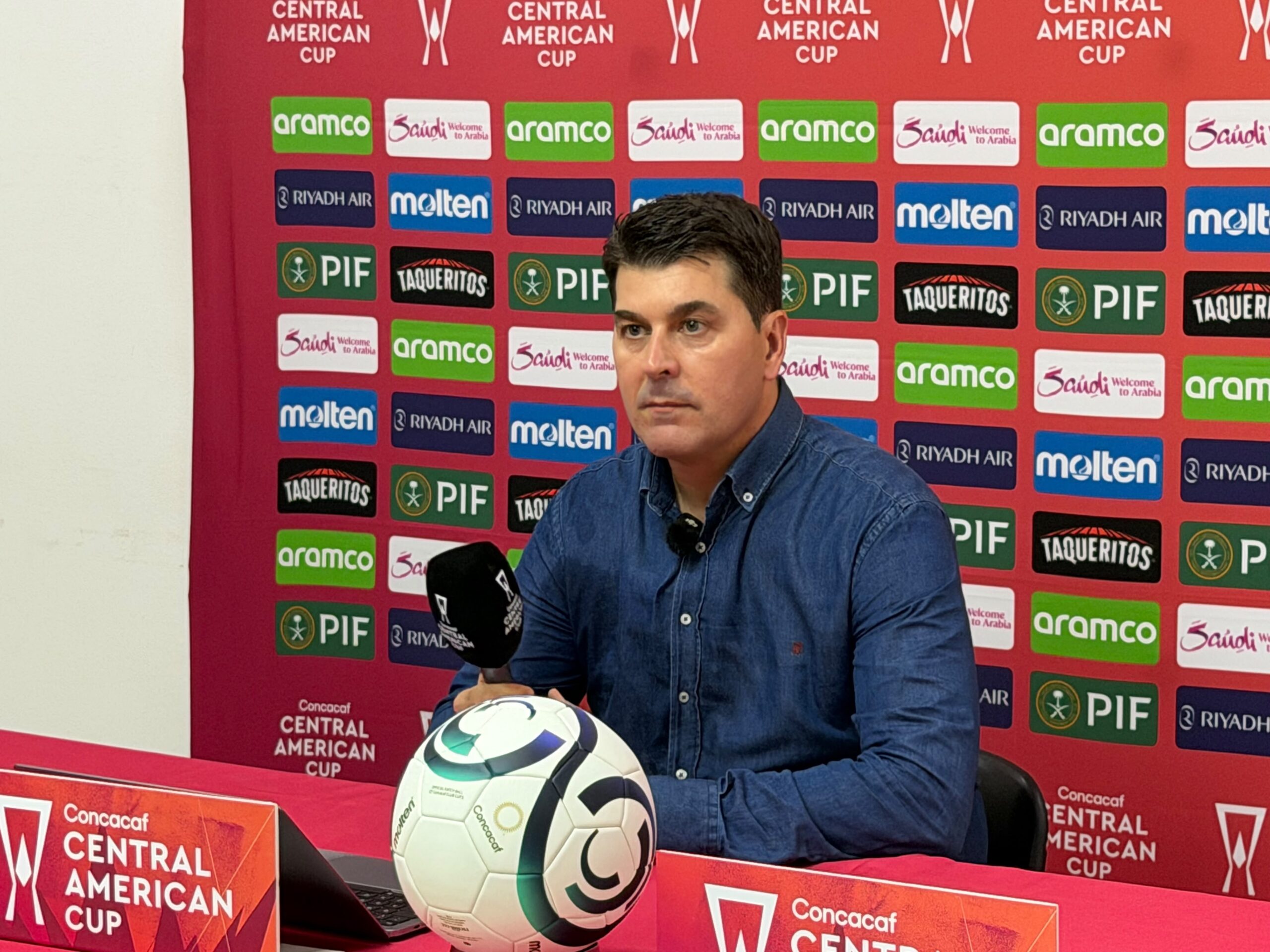 Ismael Rescalvo salió contento tras la victoria ante el Diriangén