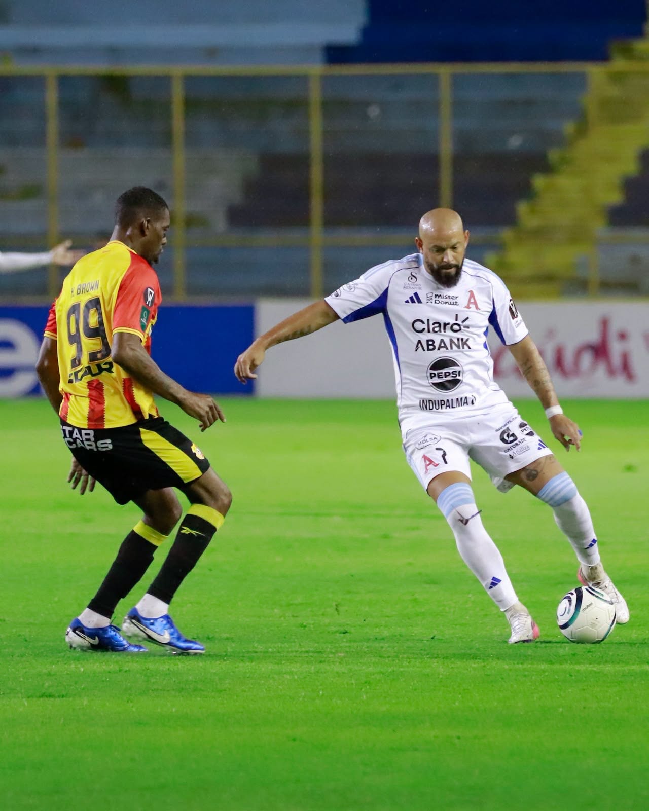 El «Team» cae en El Salvador y se complica en la Copa Centroamericana
