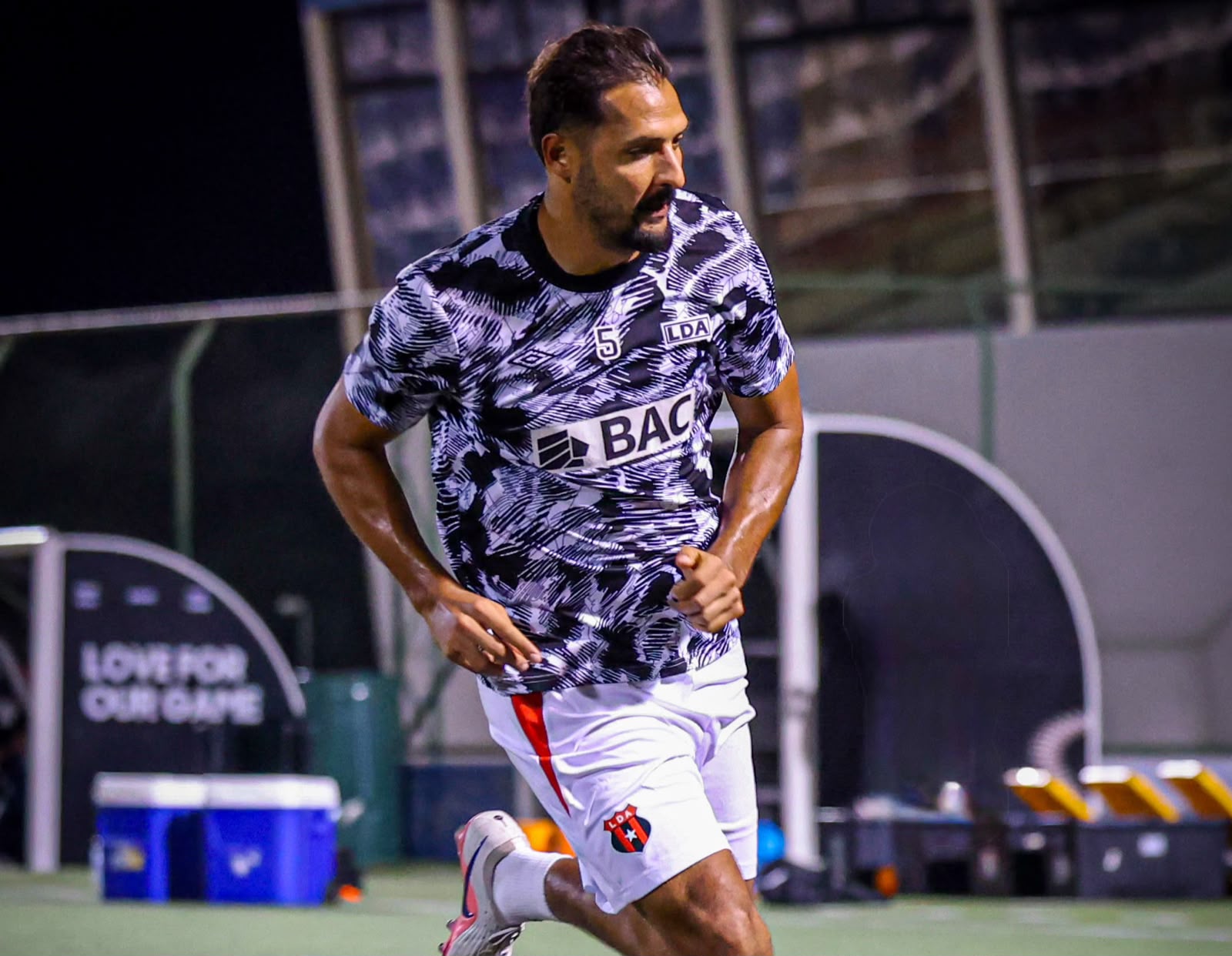 Celso Borges tras la victoria ante Puntarenas: «es normal que vayamos entendiendo lo que quiere Ismael Rescalvo»