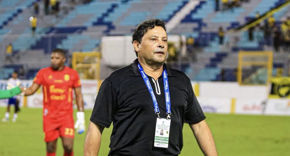 Jeaustin Campos con arranque ideal en Honduras
