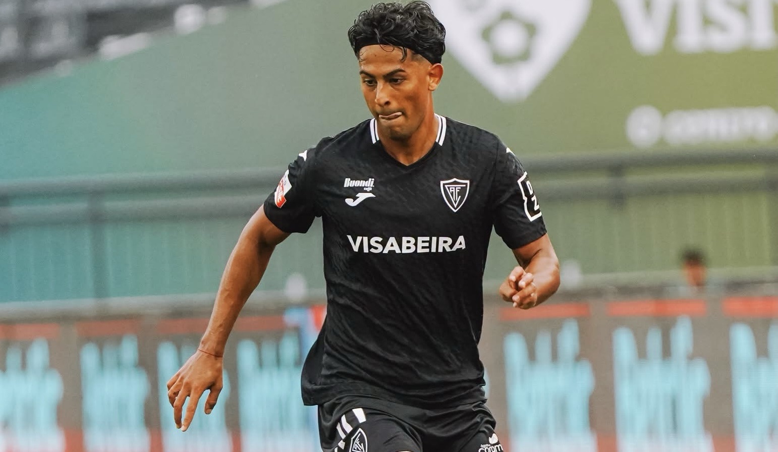 Académico de Viseu cae en casa: Álvaro Zamora titular