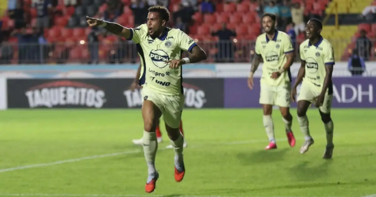 Motagua lidera el grupo D pero Cartaginés y Municipal lo siguen de cerca