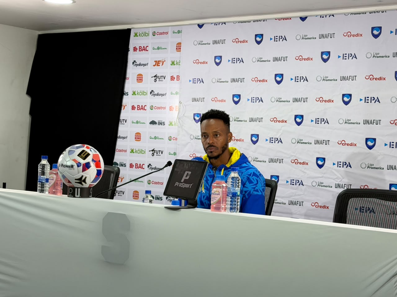 Junior Díaz señala bajas en el equipo por «rendimiento»