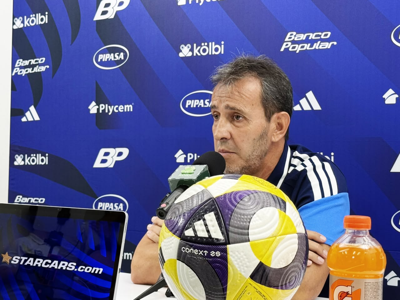 ‘Bocha’ Batista: «Quiero hablar de los jugadores que están… no quiero entrar en otras cosas»