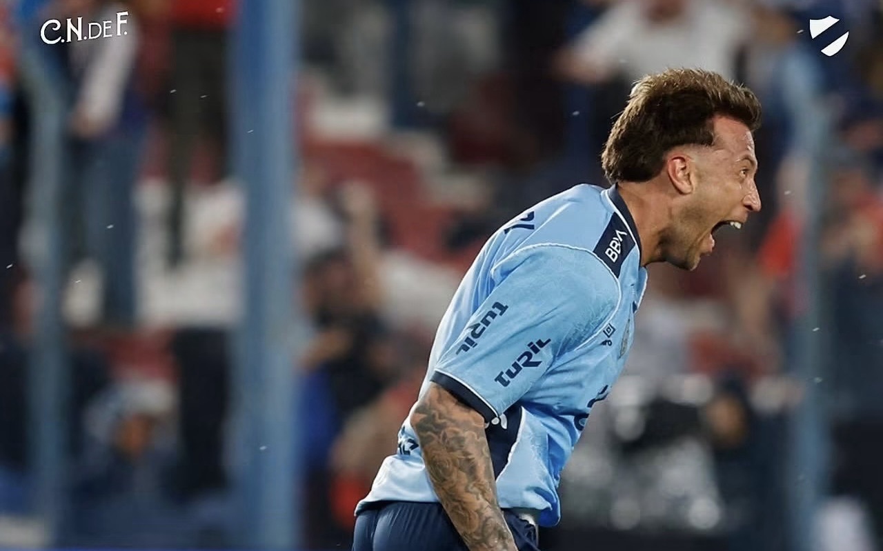 ¡Francisco Calvo nuevamente se viste de héroe en Uruguay!