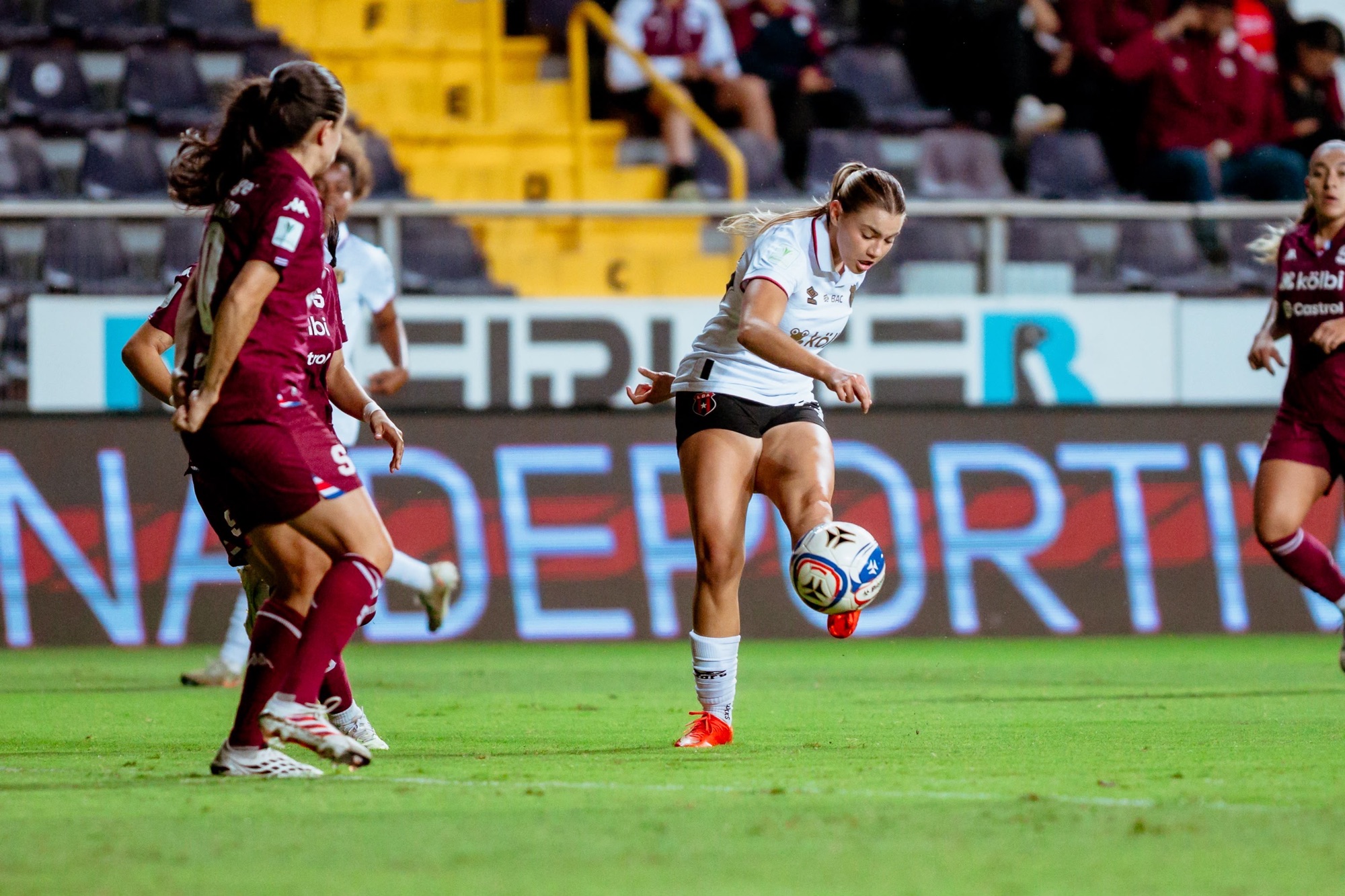 “Leonas” no pudieron arrebatarle el liderato a las campeonas, Saprissa FF