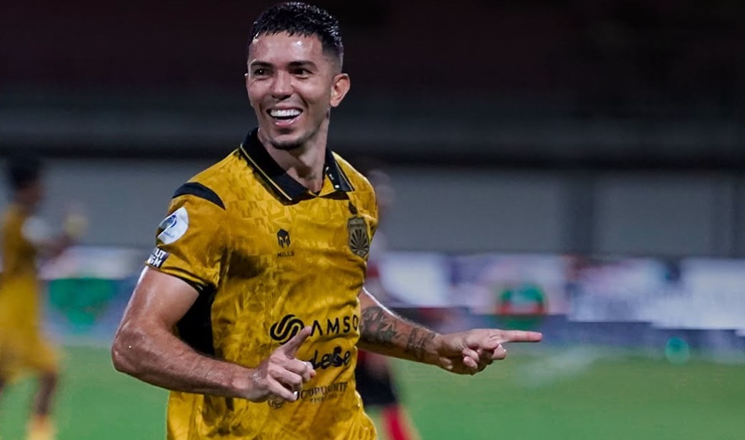 Jefferson Brenes anotó y fue expulsado en empate del Bhayangkara ante Madura United