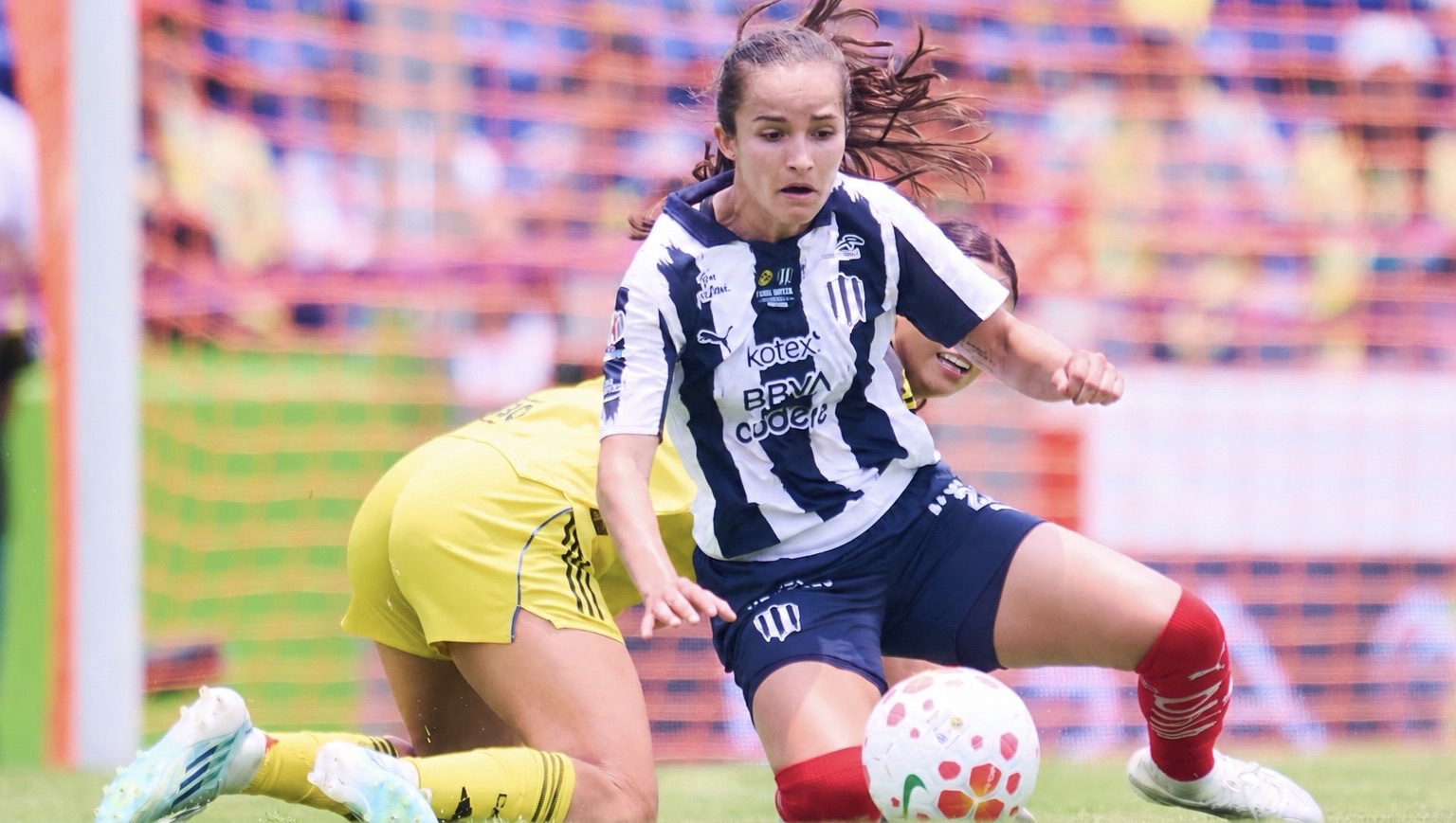 Superando autogol de tica, Rayadas le remontaron al América
