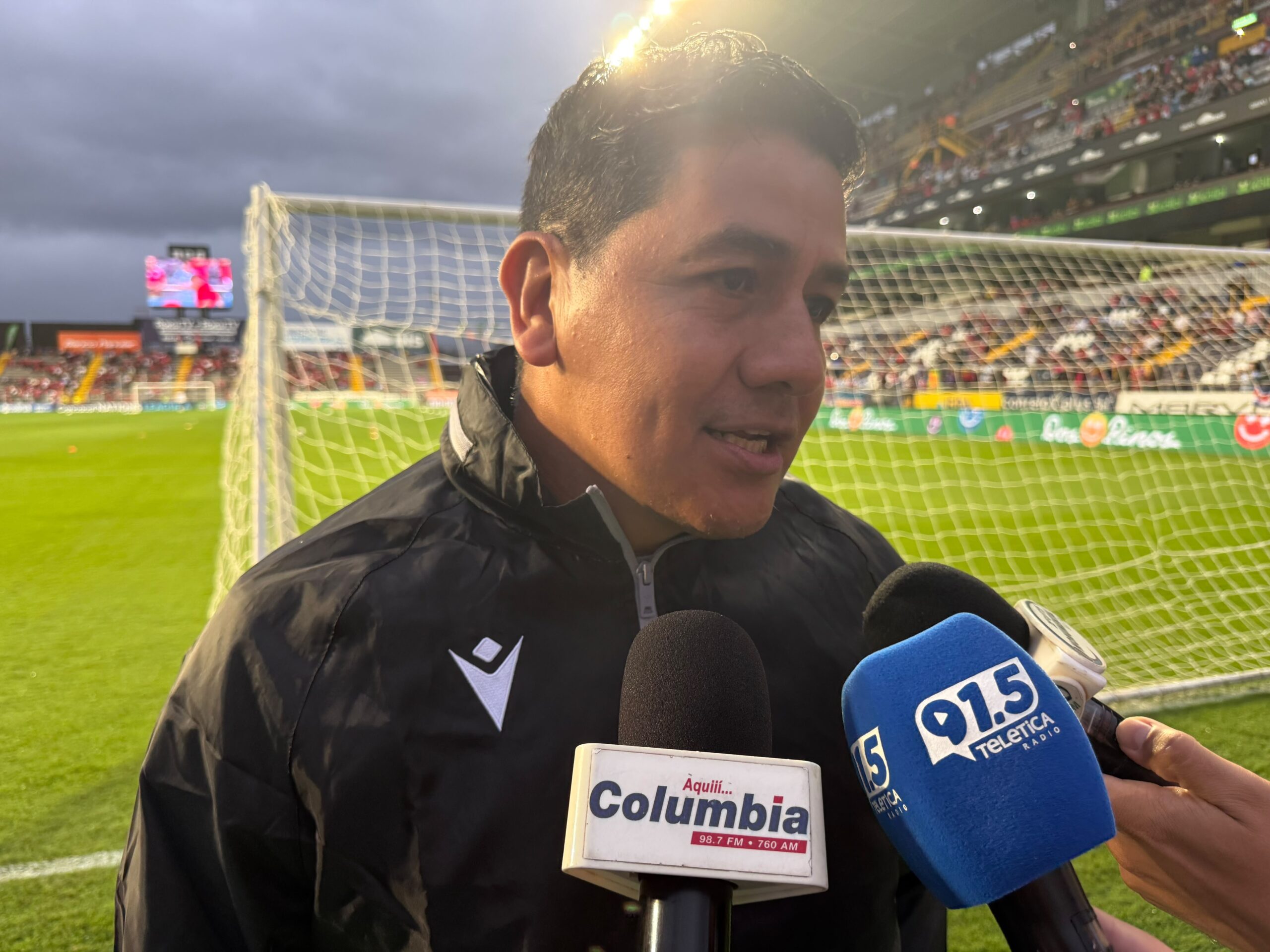 Para Miguel Chacón el VAR en Costa Rica “de momento está bien”