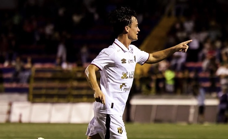 ¡Alajuelense en zona de clasificación! Aguerrida victoria 2-3 ante Inter San Carlos