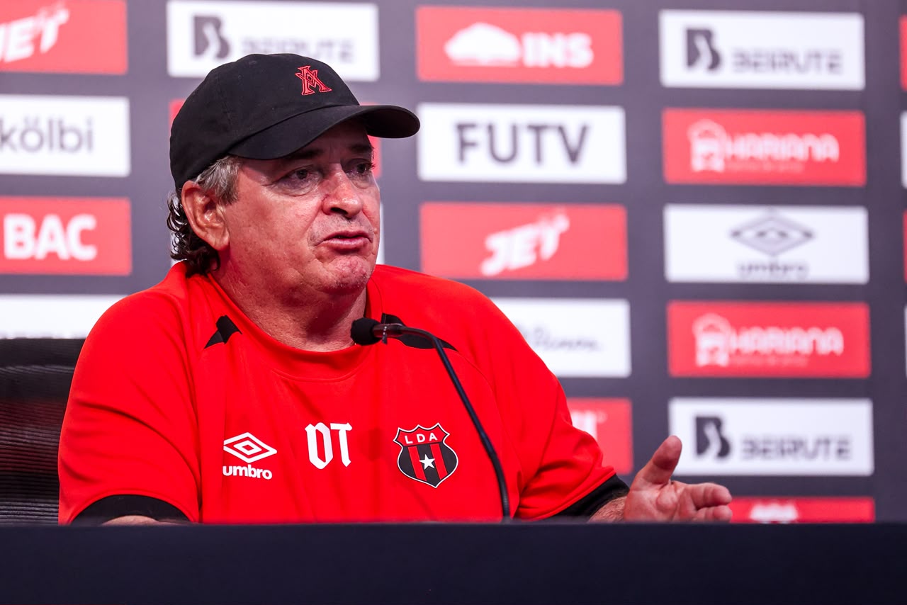 Óscar Ramírez sobre destituciones de técnicos: «Ya no hay ese proceso de poder mejorar»