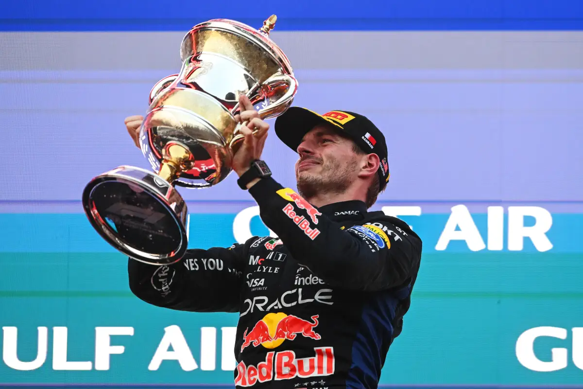 Max Verstappen vuelve a sonreír en la F1 y domina una caótica carrera en Malasia