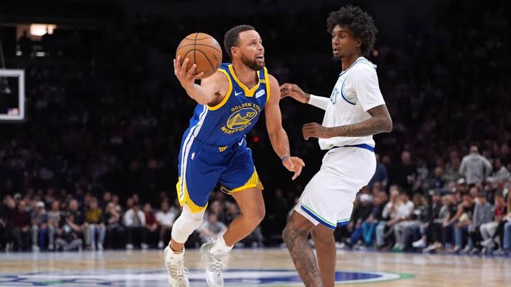 Stephen Curry lidera la victoria de los Warriors con 44 puntos ante Minnesota