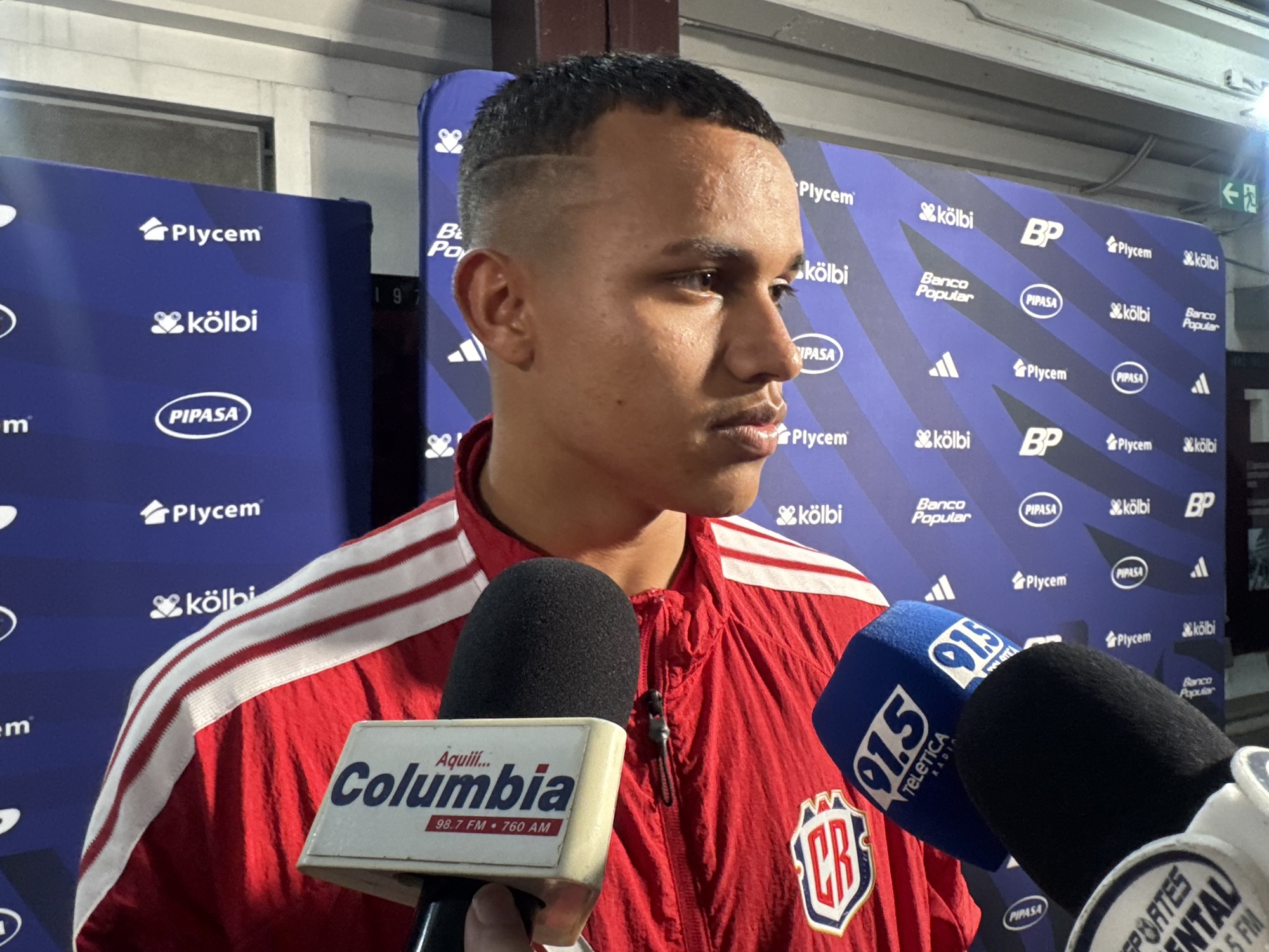 Yerlan Sosa: «Los regaños que te da Bryan Ruiz es para un bien»