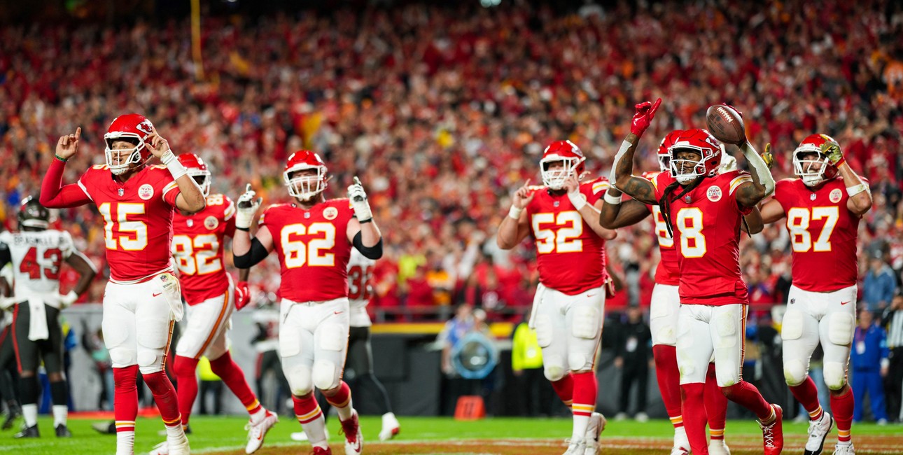 Chiefs, 49ers y Vikings mantienen el paso perfecto en la NFL tras la semana 4